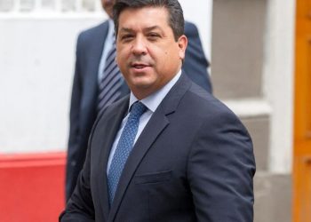 Cabeza de Vaca logra suspensión provisional contra orden de aprehensión