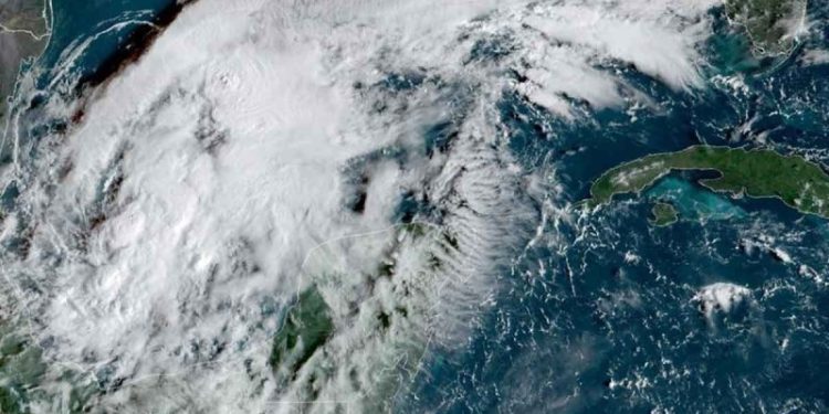 La tormenta tropical Karl impactará entre las 18:00 horas y 20:00 horas en costas del estado de Tabasco