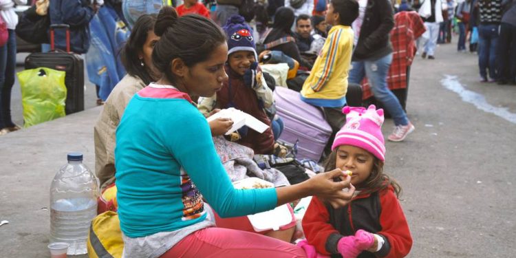 Tras negativa de Estados Unidos de permitir ingreso miles de migrantes Venezolanos quedan varados en Oaxaca