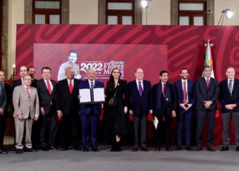 Firma Gobierno e IP acuerdo de apertura contra inflación y carestía