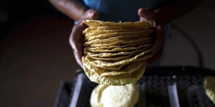 Aun con acuerdo contra la inflación sube el precio de la tortilla