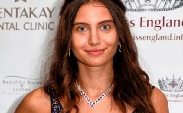 La finalista de Miss Inglaterra que participó sin maquillaje desafío los estándares de belleza