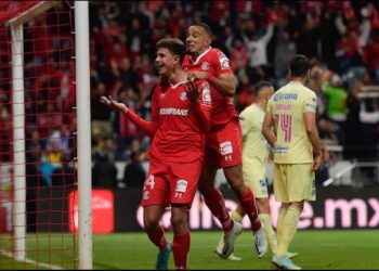 Toluca opaca al América en el partido de ida de las semifinales del apertura 2022 de la Liga MX tras vencerlos 2-1