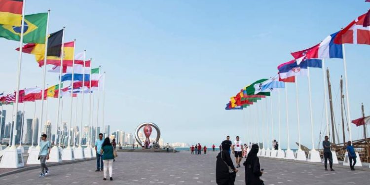 Aficionados que asistan al Mundial de Qatar 2022 deben vestir ‘púdicamente