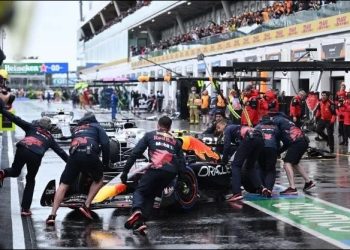 ‘Checo’ Pérez se dejó querer por los cientos de aficionados durante las prácticas del GP de Estados Unidos