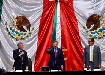 Durante comparecencia el director de Pemex llama ‘mentirosos, mentecatos, ignorantes’ a panistas