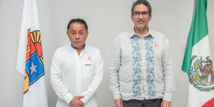 Flavio Carlos Rosado da posesión al Dr. Moisés Toledo como subsecretario de Salud zona sur