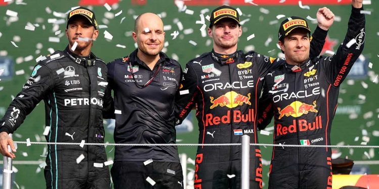 Max Verstappen se lleva el Gran Premio de México de la Fórmula1 2022,»Checo» sube al podio llevandose el tercer lugar
