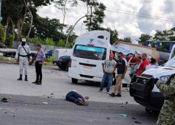 Al menos dos migrantes muertos y 6 heridos tras accidente vial en Chiapas