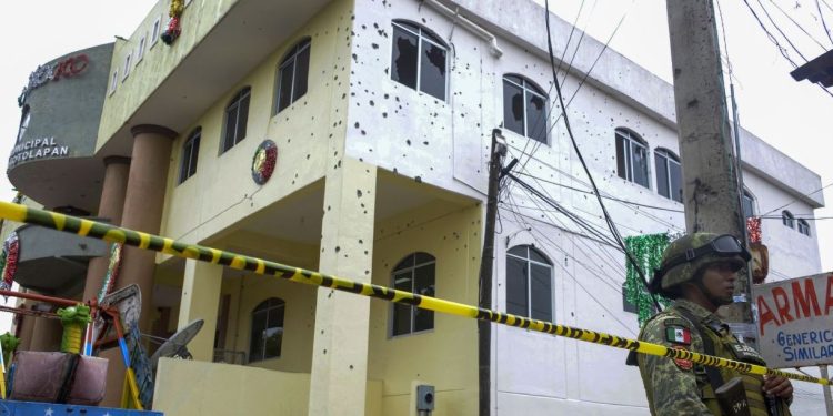 300 hombres armados participaron en la masacre San Miguel Totolapan, Guerrero