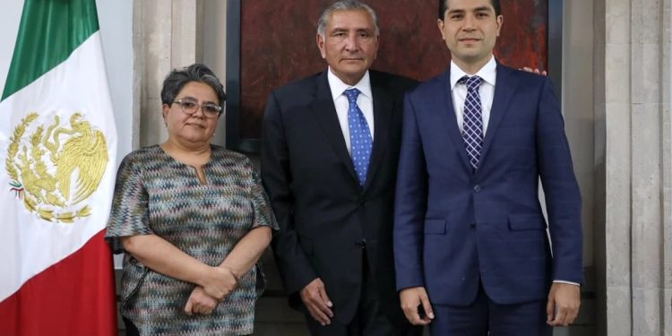 El secretario de Gobernación dio posesión del cargo como jefe del SAT a Antonio Martínez Dagnino