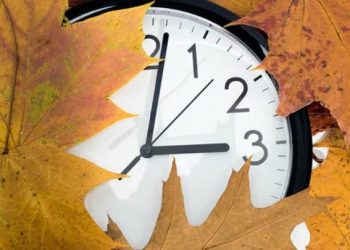 El horario de verano está por llegar a su fin, ¿Se adelanta o atrasa el reloj?