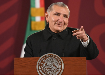 Adán Augusto se coloca entre los 10 políticos mejor encuestados en el país