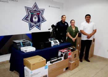 Equipan a policías con tecnología para agilizar procesos de ubicación de sospechosos