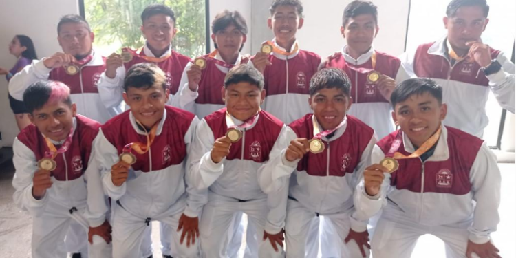 Conquista Quintana Roo medalla de oro en fútbol 6×6 en los Juegos Nacionales Populares