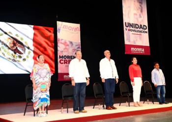 Simpatizantes de Adán Augusto muestran su apoyo durante festejo morenista