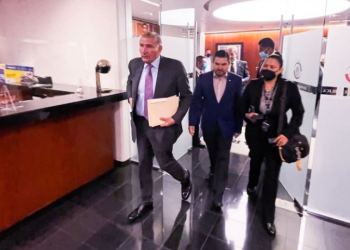 Adán Augusto acude al senado tras consulta sobre las Fuerzas Armadas