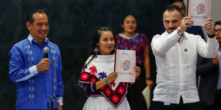 Presentan plan para proteger decenas de lenguas indígenas en el país