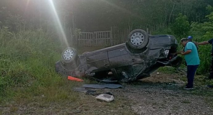 Accidente automovilístico en Chetumal-Bacalar deja saldo de seis personas lesionadas