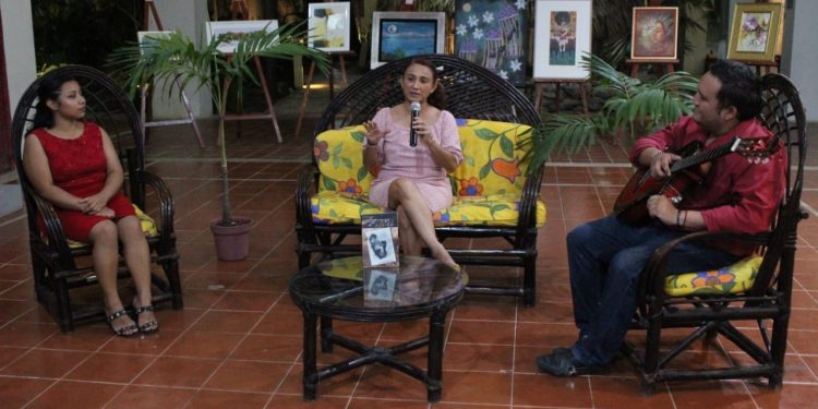 Presentan libro “Lágrimas de otoño” en el Museo de la Cultura Maya