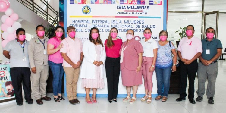 Atenea Gómez da el banderazo a la Segunda Jornada Nacional de Salud Pública 2022 en Isla Mujeres