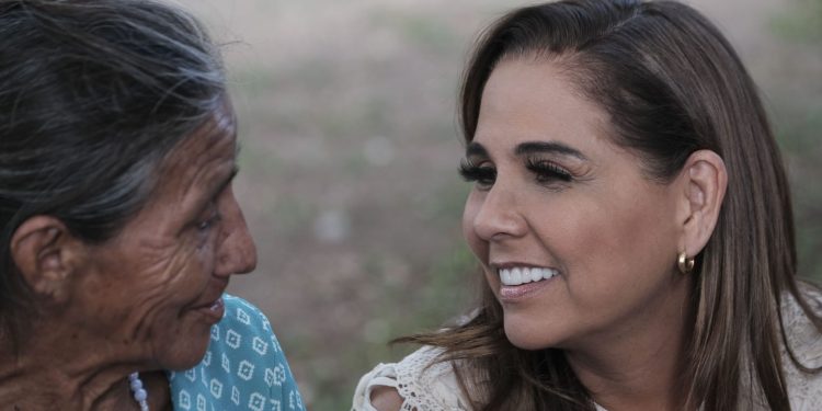 Auxiliares auditivos ayudarán a cambiar la vida de las personas y sus familias: Mara Lezama