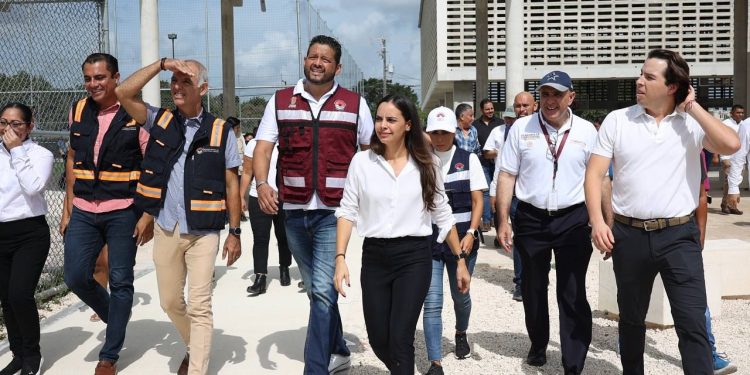 Mantiene Ana Patricia Peralta contacto directo con cancunenses