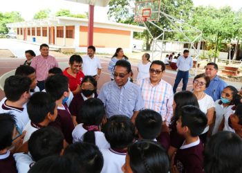 Escucha y atiende SEQ a comunidad educativa en FCP