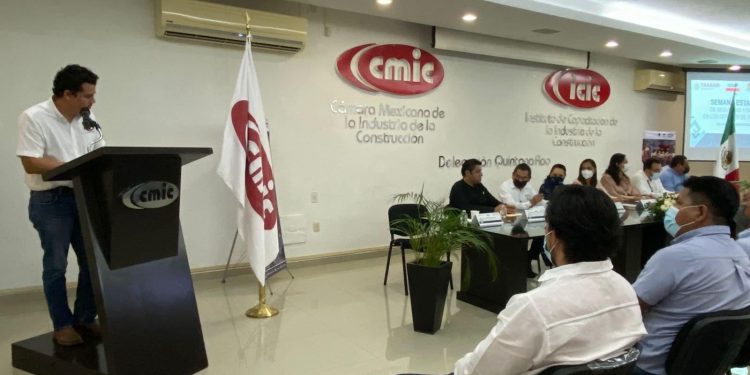 Esperan constructores reunión con gobernadora Mara