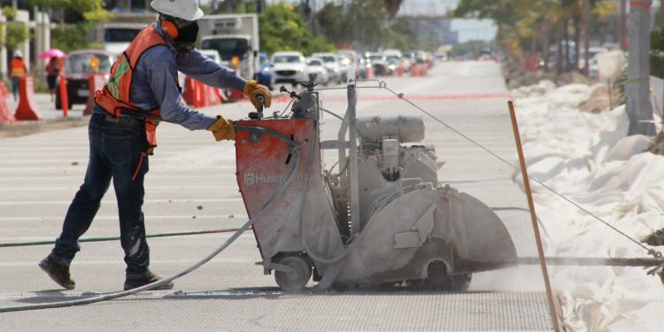 Avanzan obras sobre Boulevard Colosio