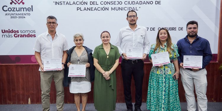 Juanita instala consejo ciudadano de planeación municipal 2021-2024