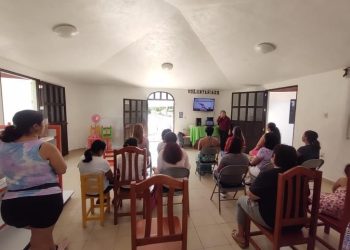 Promueve IQM la detección oportuna de cáncer de mama