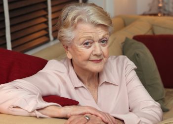 Fallece Angela Lansbury, actriz británica a los 96 años
