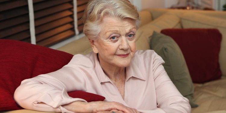 Fallece Angela Lansbury, actriz británica a los 96 años