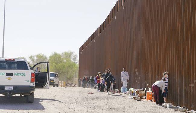 Ante elecciones centradas en economía y la inmigración republicanos de EU reclaman más deportaciones