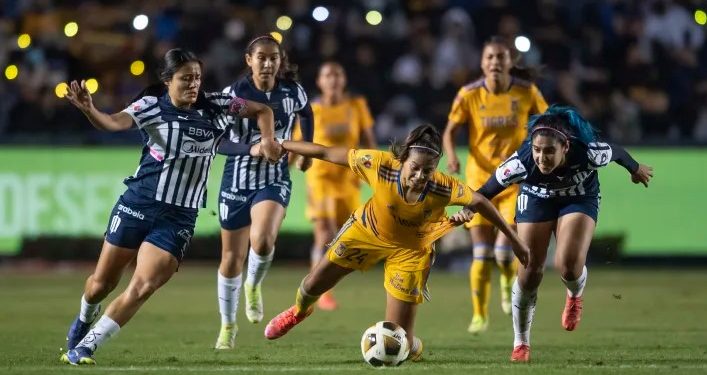 El clásico Tigres vs Monterrey partido en las liguillas de la Liga MX Femenil