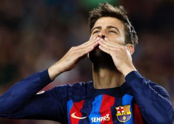 Se despide Gerard Piué con triunfo y con lágrimas en su último partido en el estadio Camp Nou
