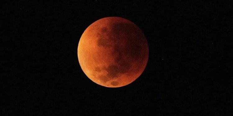 Este martes se registrará un eclipse lunar