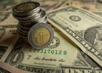 El dólar establece sus operaciones al cotizar en 19.4575