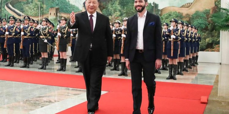 China se ofrece a comprar la deuda externa de El Salvador