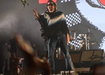 Dedican concierto la Banda Zoé a Sofía y Esmeralda, las jóvenes que murieron tras caer a una coladera