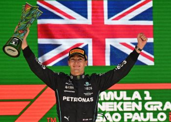 Triunfa George Russell en Brasil y ‘Checo’ se desploma hasta el séptimo lugar