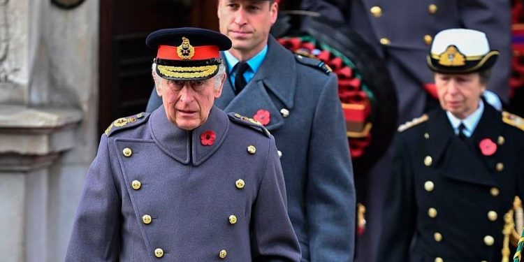 El Rey Carlos encabezó las conmemoraciones del Día del Recuerdo en Londres