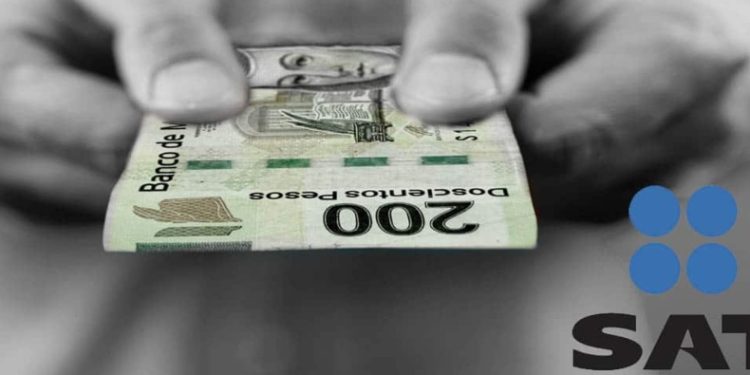 Bancos deberán informar al SAT sobre depósitos en efectivo mayores a los 15 mil pesos al mes