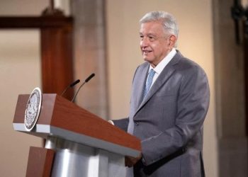 Informa AMLO que encabezará una marcha el  27 de noviembre