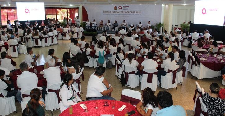 Entregan Premio Estatal del Deporte 2022 en Chetumal