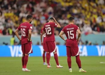 Qatar es el primer anfitrión de un Mundial en perder su partido inaugural del certamen tras caer por 2-0 frente a la selección de Ecuador