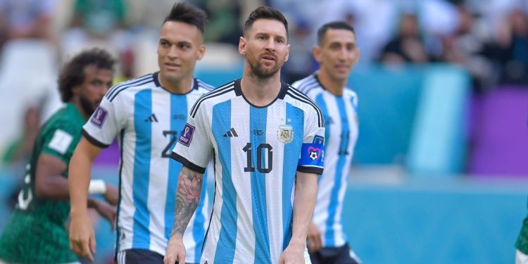 Argentina sorprende en su debut mundialista al caer ante la selección de Arabia Saudita su primer partido en el Mundial de Qatar