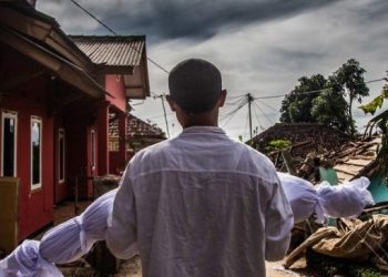 Aumenta a 268 muertos tras el sismo en Indonesia, continua la búsqueda de sobrevivientes