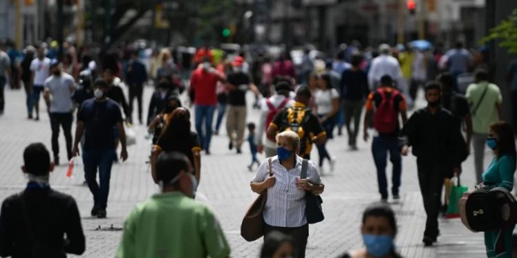 Señala el 90% de mexicanos que el salario mínimo no alcanza para una vida digna